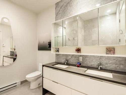Ensuite bathroom - Ph-5308-1288 Rue St-Antoine O., Montréal (Ville-Marie), QC - Indoor Photo Showing Bathroom