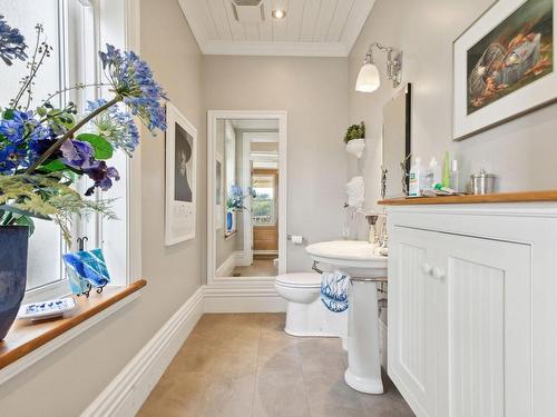 Powder room - 1035 Rue Jacques-Cartier, Gatineau (Gatineau), QC - Indoor Photo Showing Bathroom