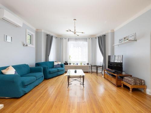 Salon - 4795 Av. Victoria, Montréal (Côte-Des-Neiges/Notre-Dame-De-Grâce), QC - Indoor Photo Showing Living Room