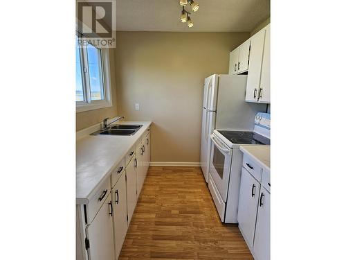 40 50 Hagan Street, Granisle, BC - Indoor Photo Showing Kitchen With Double Sink