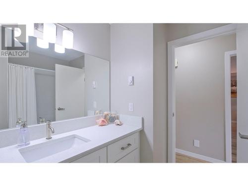 2235 Baskin Street Unit# 115, Penticton, BC - Indoor Photo Showing Bathroom