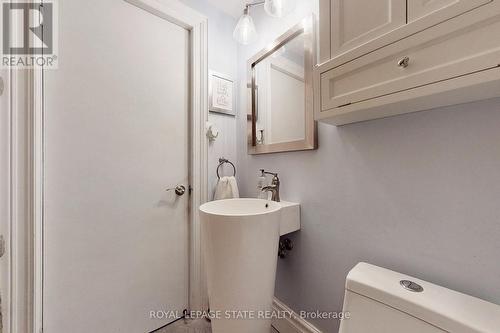 76 Mill Street N, Hamilton, ON - Indoor Photo Showing Bathroom