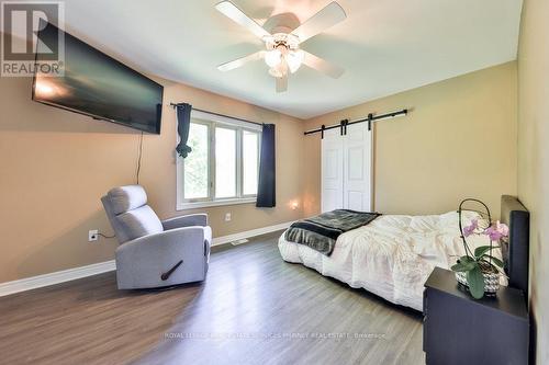 3949 Greenlane Road, Lincoln, ON - Indoor Photo Showing Bedroom