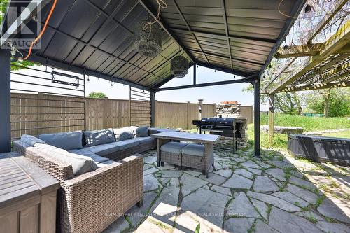 3949 Greenlane Road, Lincoln, ON - Outdoor With Deck Patio Veranda With Exterior