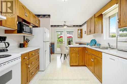 117 Lou'S Boulevard, Guelph/Eramosa, ON - Indoor Photo Showing Kitchen With Double Sink