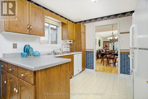 117 Lou'S Boulevard, Guelph/Eramosa, ON - Indoor Photo Showing Kitchen With Double Sink