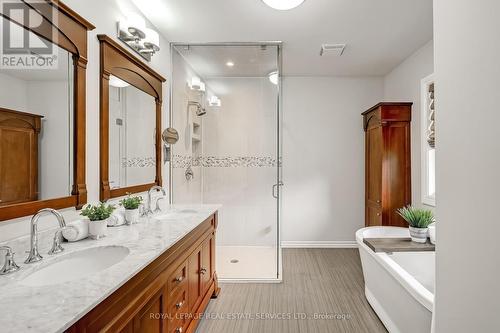 1123 Lakeshore Road E, Oakville, ON - Indoor Photo Showing Bathroom