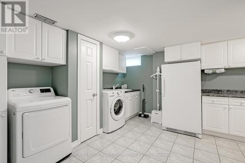 1123 Lakeshore Road E, Oakville, ON - Indoor Photo Showing Laundry Room