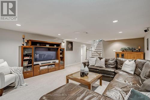 1123 Lakeshore Road E, Oakville, ON - Indoor Photo Showing Living Room