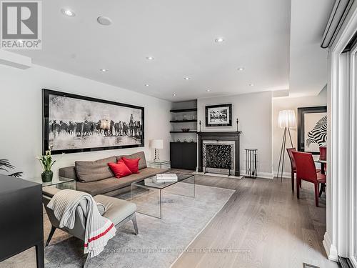 105 - 10 Walker Avenue, Toronto, ON - Indoor Photo Showing Living Room