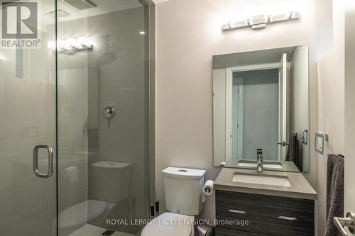 242 Palmerston Avenue, Toronto, ON - Indoor Photo Showing Bathroom