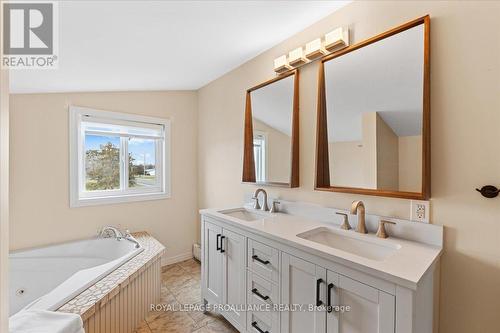 2632 County Road 5, Prince Edward County, ON - Indoor Photo Showing Bathroom