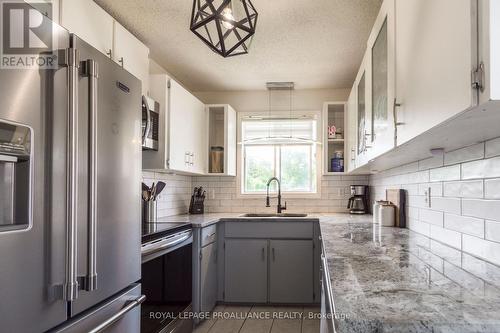 8 Birch Street, Quinte West, ON - Indoor Photo Showing Kitchen With Stainless Steel Kitchen With Upgraded Kitchen