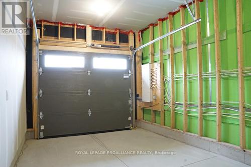 86 Campbell Crescent, Prince Edward County, ON - Indoor Photo Showing Garage