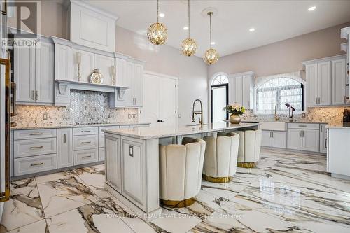 1530 Concession 1 Road, Niagara-On-The-Lake, ON - Indoor Photo Showing Kitchen With Upgraded Kitchen