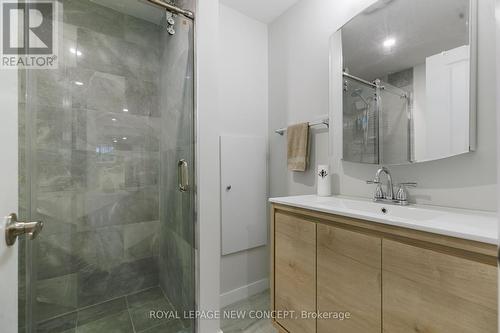 3 - 2491 Tokala Trail, London, ON - Indoor Photo Showing Bathroom