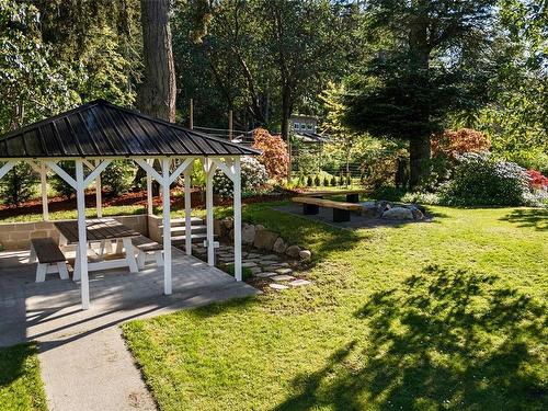 1184 Maple Bay Rd, Duncan, BC - Outdoor With Backyard