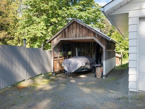 1184 Maple Bay Rd, Duncan, BC - Outdoor