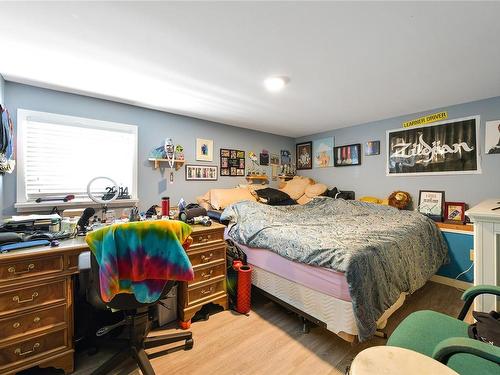 920 Queens Ave, Victoria, BC - Indoor Photo Showing Bedroom