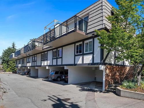 3-210 Douglas St, Victoria, BC - Outdoor