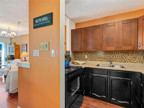 3-210 Douglas St, Victoria, BC - Indoor Photo Showing Kitchen With Double Sink