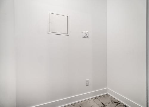 Salle de lavage - 602-1700 Rue Viola-Desmond, Montréal (Lasalle), QC - Indoor Photo Showing Other Room