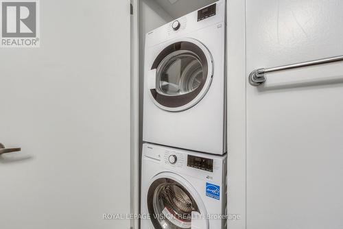 1419 - 955 Bay Street, Toronto, ON - Indoor Photo Showing Laundry Room