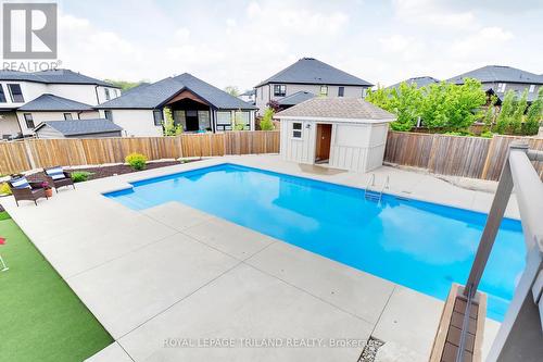 2430 Brayford Crescent, London, ON - Outdoor With In Ground Pool With Backyard