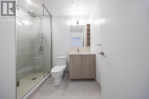 928 - 2020 Bathurst Street, Toronto, ON - Indoor Photo Showing Bathroom