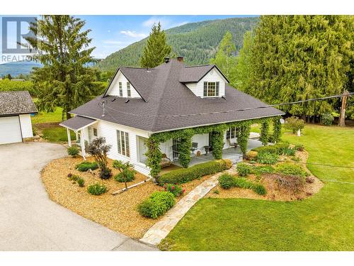 3982 48Th  Street, Creston, BC - Outdoor