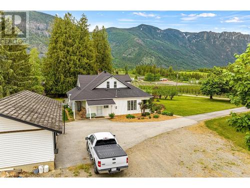 3982 48Th  Street, Creston, BC - Outdoor With View