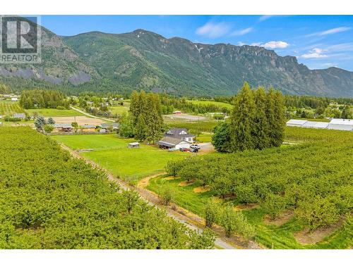 3982 48Th  Street, Creston, BC - Outdoor With View