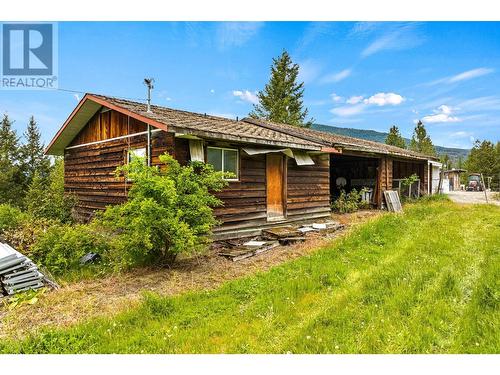 3982 48Th  Street, Creston, BC - Outdoor