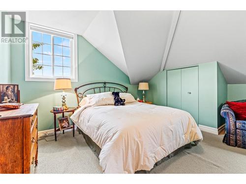 3982 48Th  Street, Creston, BC - Indoor Photo Showing Bedroom