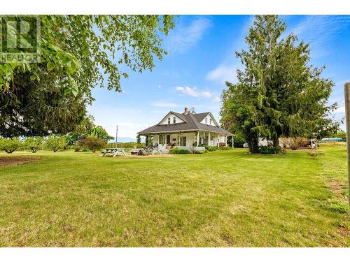 3982 48Th  Street, Creston, BC - Outdoor