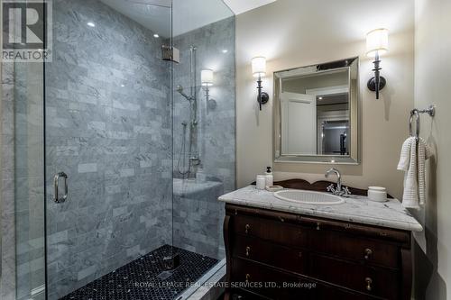43 Kingsway Crescent, Toronto, ON - Indoor Photo Showing Bathroom