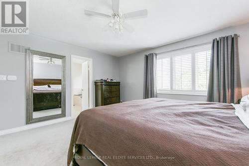 1089 Knotty Pine Grove, Mississauga, ON - Indoor Photo Showing Bedroom