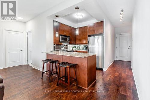 406 - 245 Dalesford Road, Toronto, ON - Indoor Photo Showing Kitchen