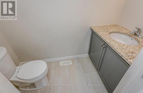 66 Riverstone Way, Belleville, ON - Indoor Photo Showing Bathroom