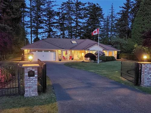 575 Johnstone Rd, Parksville, BC - Outdoor
