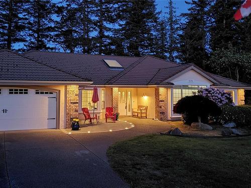 575 Johnstone Rd, Parksville, BC - Outdoor With Deck Patio Veranda