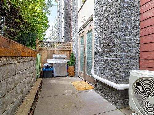 114-555 Franklyn St, Nanaimo, BC - Outdoor With Exterior