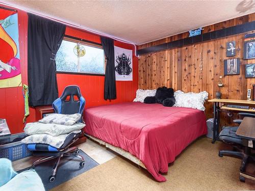 1965 Piercy Ave, Courtenay, BC - Indoor Photo Showing Bedroom