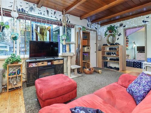 1965 Piercy Ave, Courtenay, BC - Indoor