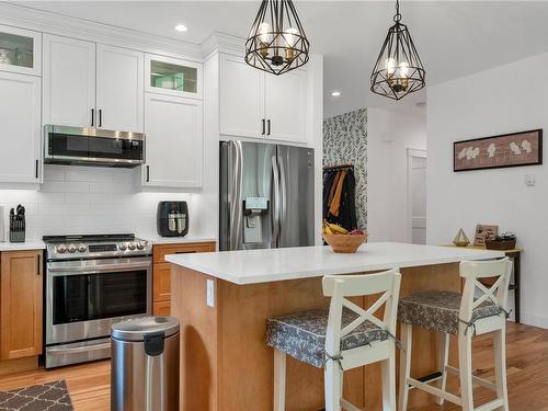 782 Salal St, Campbell River, BC - Indoor Photo Showing Kitchen With Upgraded Kitchen