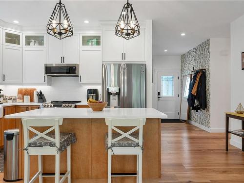 782 Salal St, Campbell River, BC - Indoor Photo Showing Kitchen With Upgraded Kitchen