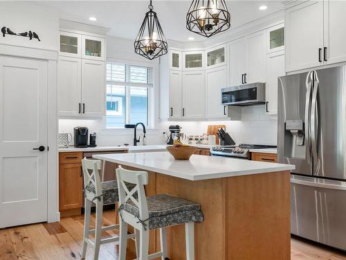 782 Salal St, Campbell River, BC - Indoor Photo Showing Kitchen With Upgraded Kitchen