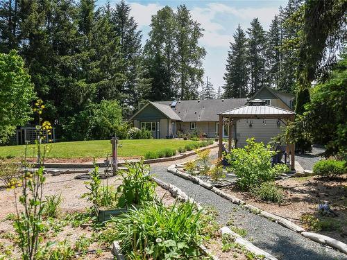 1910 Pridy Rd, Comox, BC 