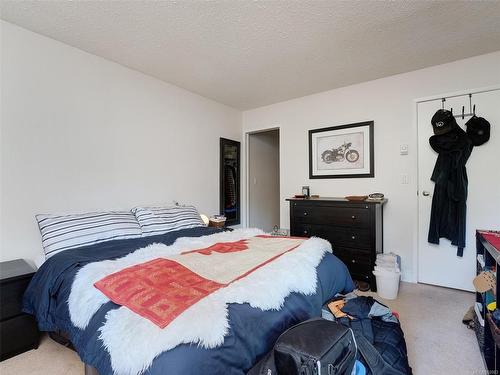 105-1518 Pandora Ave, Victoria, BC - Indoor Photo Showing Bedroom