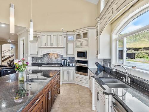 6240 Trans Canada Highway, Kamloops, BC - Indoor Photo Showing Kitchen With Upgraded Kitchen